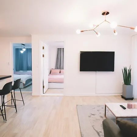 Lovely House Hongdae 호텔